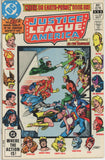 Justice League #207 (1960) - 8.5 VF+ *Crisis on Earth-Prime*